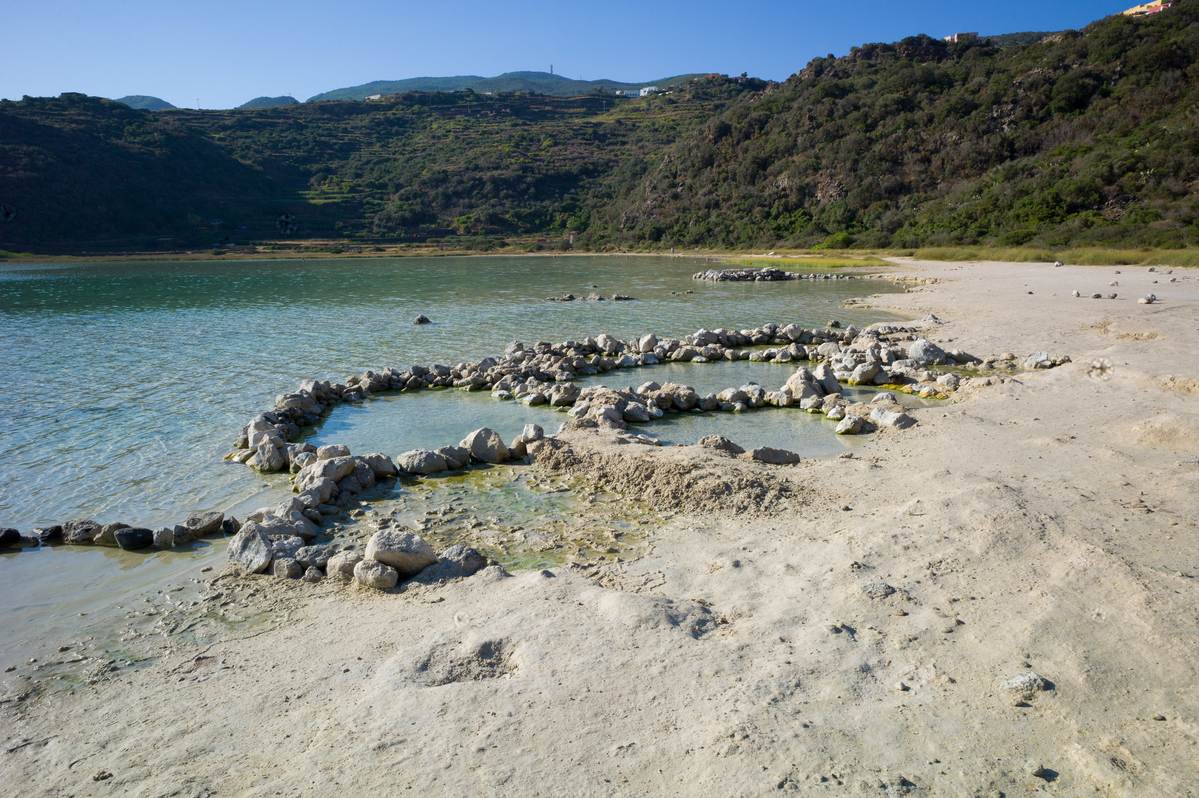 Terme naturali libere in Italia, Pantelleria