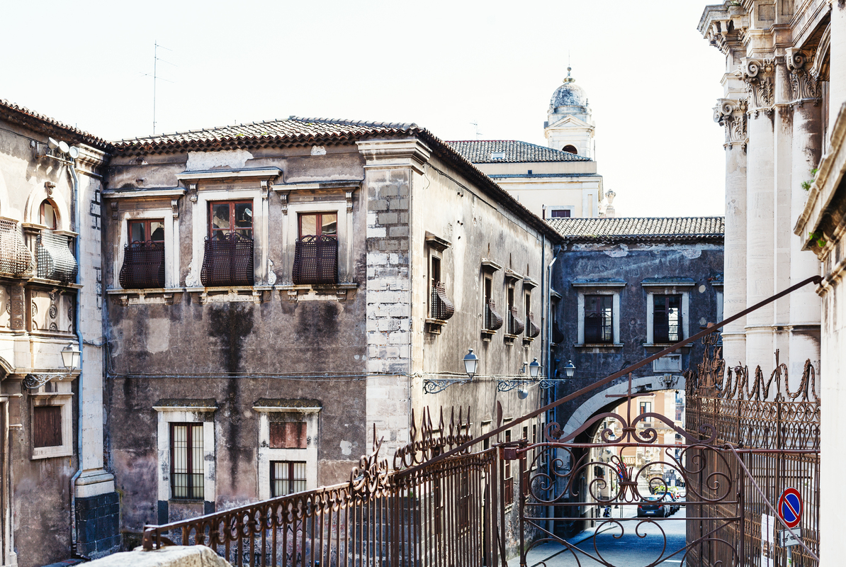 Cosa vedere a Catania, via dei Crociferi