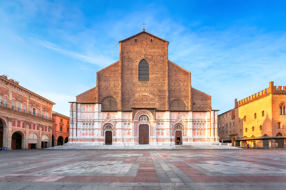 Cosa vedere a Piazza Maggiore a Bologna - Sixt Magazine