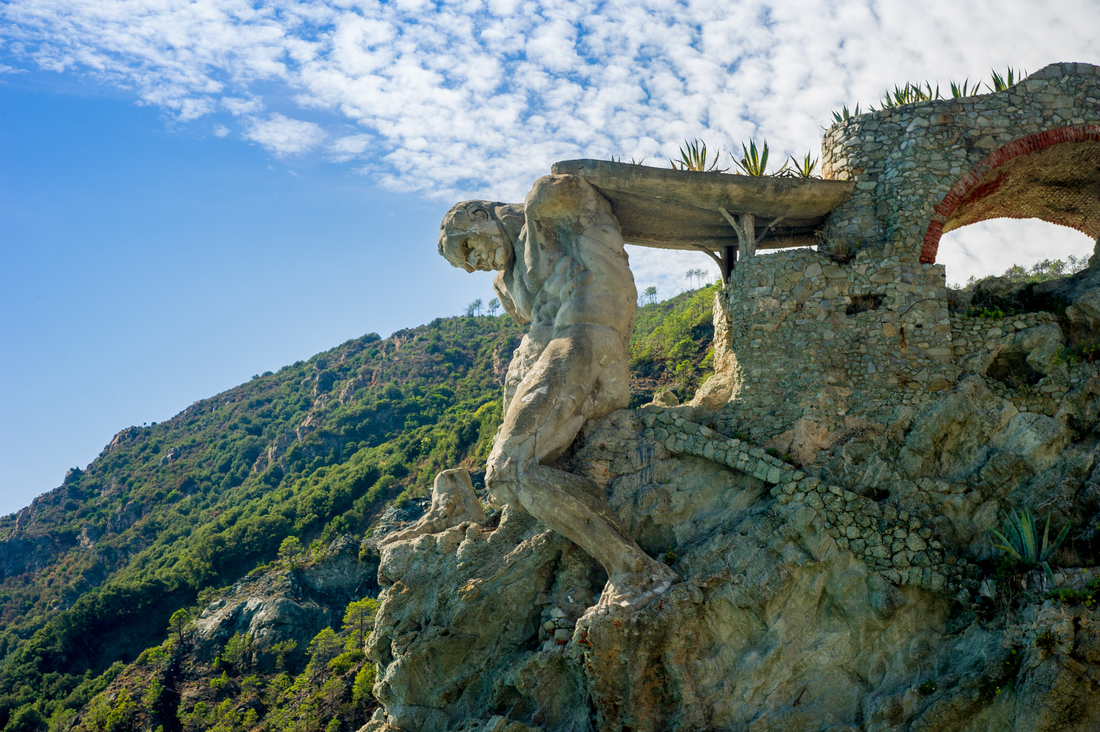 Monterosso al mare, Statua di nettuno, cinque terre