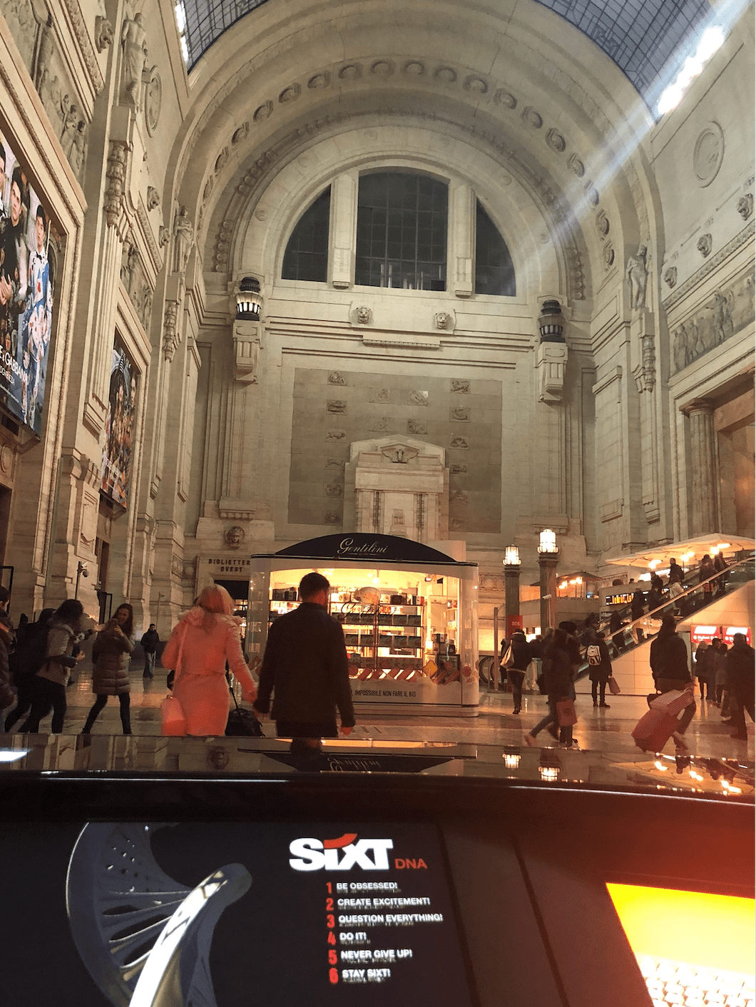 Sixt inaugura due nuove filiali a Roma Termini e Milano Centrale Sixt